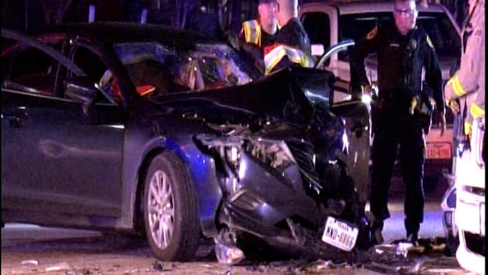 Head-On Collision Left Two Injured in San Antonio