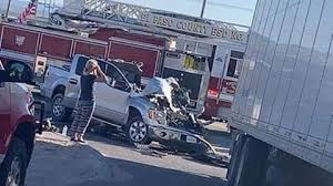 Motorist Injured after Semi-Truck Wreck in El Paso