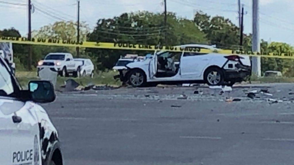 Three People Killed in Head-On Collision in Bastrop