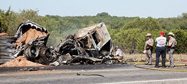 Two Dead After Three 18-Wheelers Crash on US Highway 281