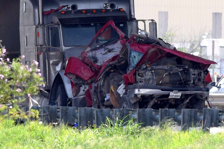 Two Men Left Dead on Highway 181 Accident
